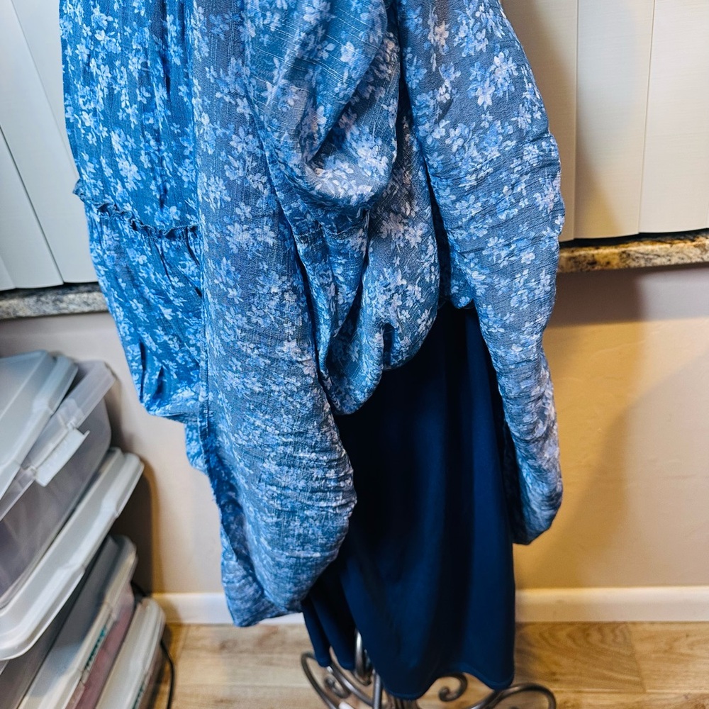 Trixxi  Blue Floral Chiffon Fluttered Sleeve Tiered Lined Dress Size XL - Picture 7 of 9